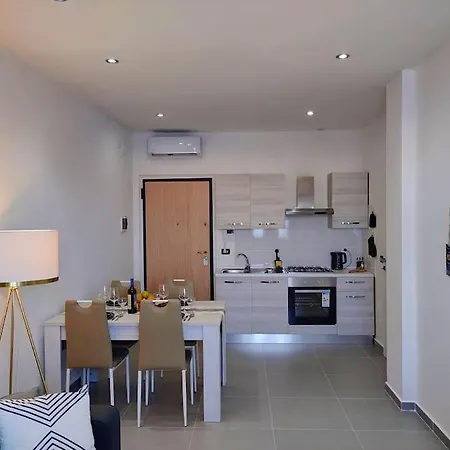 Garibaldi House Apartmán