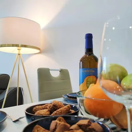 Garibaldi House メッシーナ