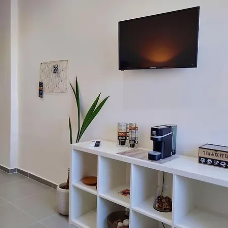 Garibaldi House アパート メッシーナ